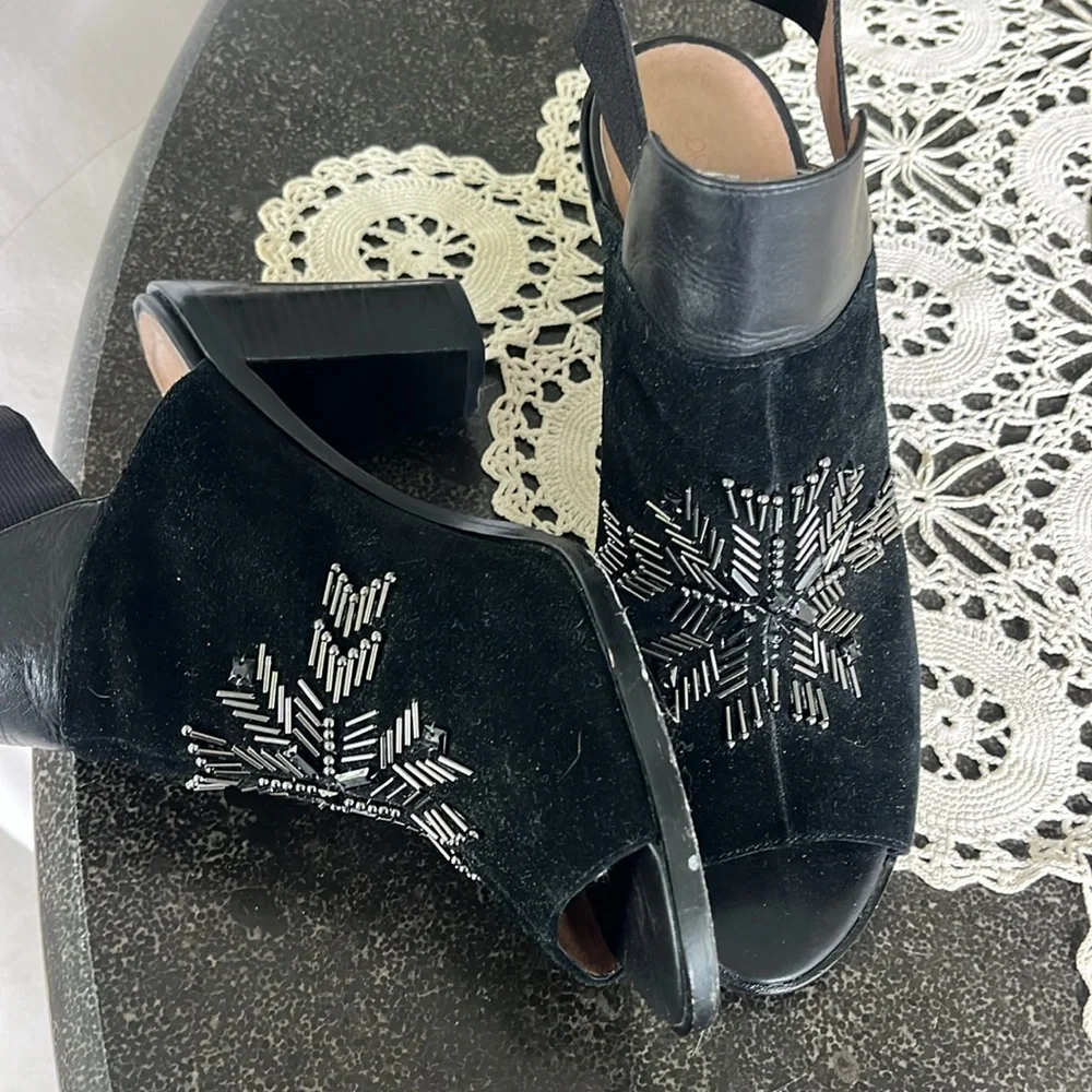 Donald J Pliner Womens Khloe Heels Sz 9 Black Suede Beaded Sling Back Open Toe
